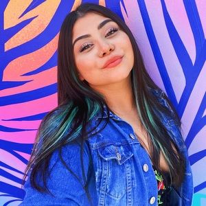 Meet your Posher, Sharon